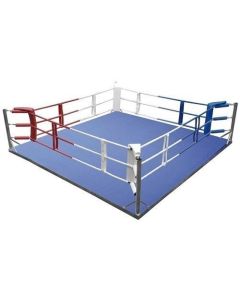 Traingin ring with floor